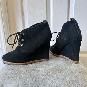 STEVE MADDEN Tanngo Suede Lace Up Wedge Heals *Size 6.5*